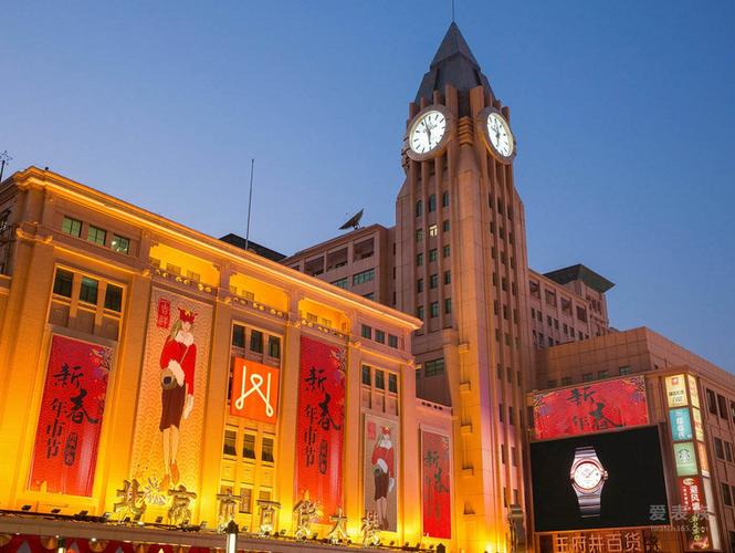 亚洲最大欧米茄时钟正式亮相北京王府井百货钟楼